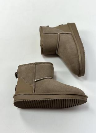 Встигни забрати свій розмір! зимові уггі ugg khaki на середній підошві3 фото