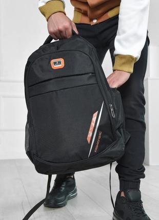 Рюкзак черного цвета с рисунком