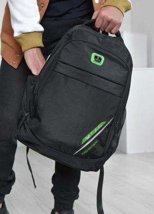 Рюкзак черного цвета с рисунком