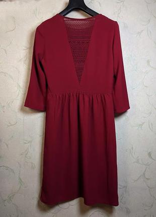 Бордовое платье promod