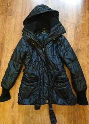 Женская зимняя куртка с капюшоном и меховой апушкой р.44/461 фото