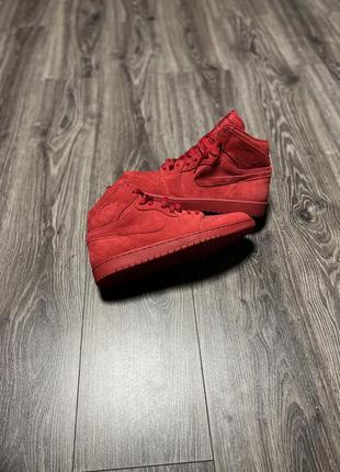 Кросівки nike air jordan 1 retro red suede