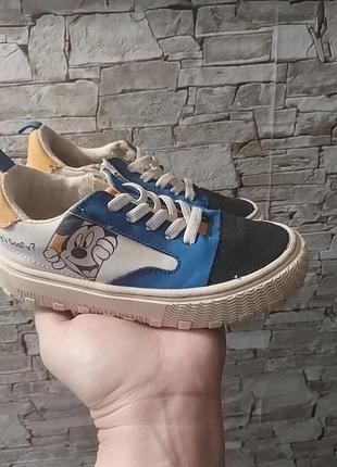 Кросівки zara.
