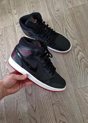 Кроссовки jordan 1 retro1 фото