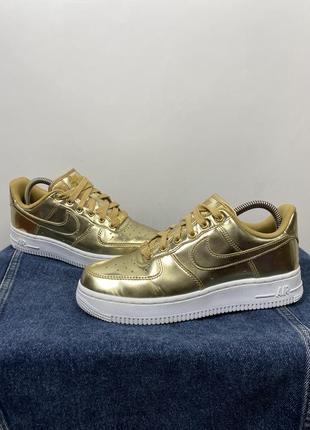 Жіночі кросівки nike air force gold1 фото