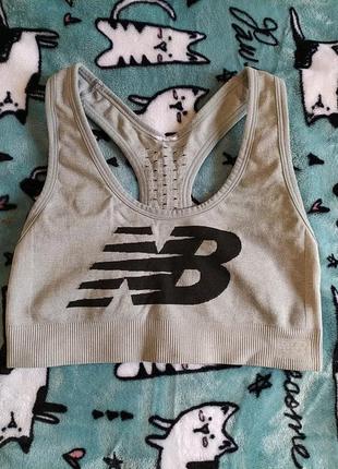 Спортивний топ new balance