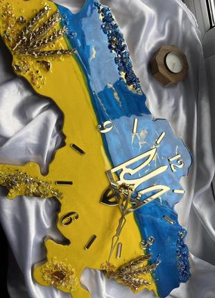 Патриотические часы с большим гербом карта украины 60*38 из эпоксидной смолы