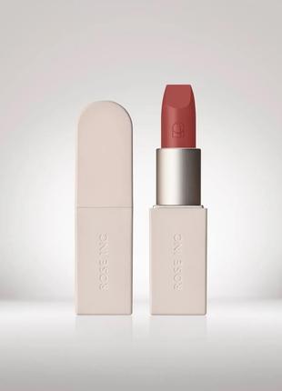 Rose inc satin lip colour rich refillable lipstick кремовая помада для губ в оттенке enigmatic, 4 гр