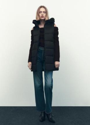 Жилетка длинная черная с капюшоном стеганая xs s zara 7522/244