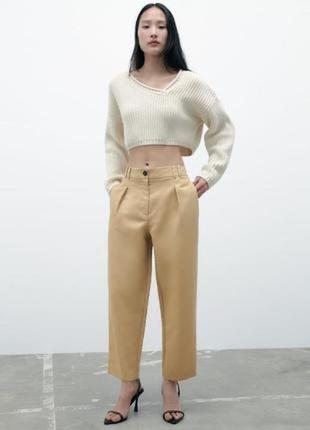 Укороченные брюки с высокой талией и передними стрелками zara