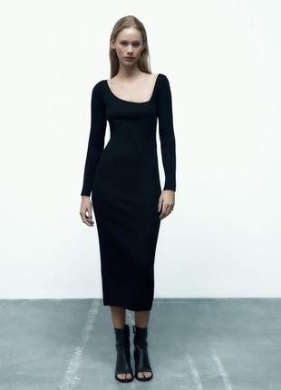 Черное трикотажное платье миди zara длинное облегающее платье в рубчик зара
