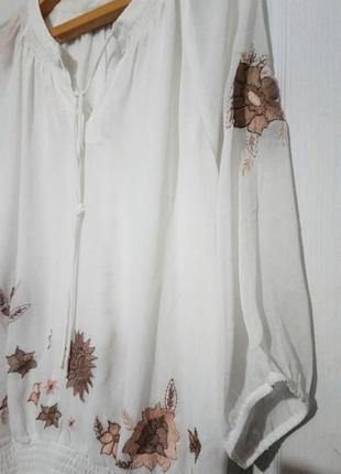 Блуза с вышивкой 56-58 р.3 фото