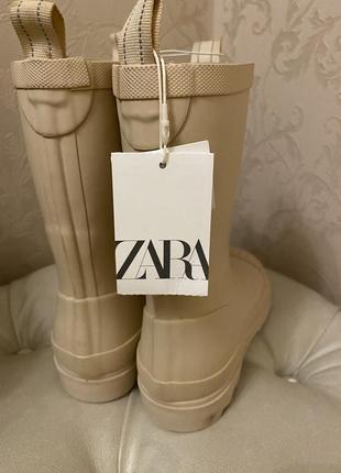 Чоботи дитячі гумові zara. розмір 32. нові.