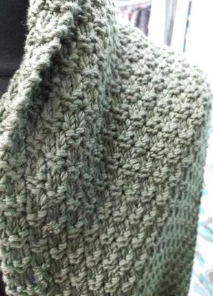 Шарф крупной вязки с пумпонами из натурального меха greenbug