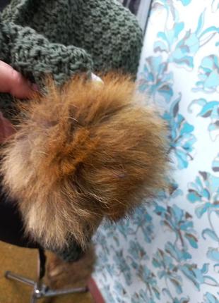 Шарф крупной вязки с пумпонами из натурального меха greenbug