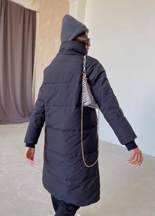Удлиненная теплая куртка с капюшоном оверсайз пуховик зима стёганое пальто ветровка дождевик бежевый черный хаки зимний пуффер7 фото