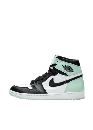 Женские кроссовки nike air jordan 1retro high igloo <unk> распродаж.