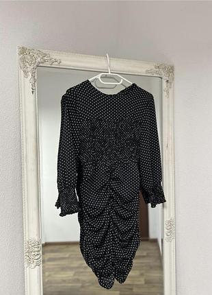 Стильна сукня в горох та зі збіркою zara