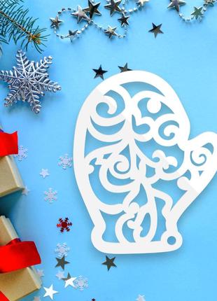 Белая новогодняя елочная игрушка "варежка рукавица вензеля" изящное украшение на ёлку из полистирола, 7 см