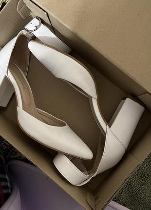 Белые босоножки туфли из натуральной кожи для невесты1 фото