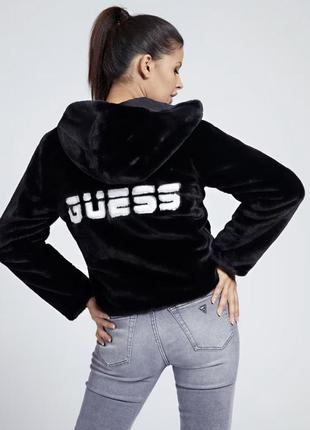 Шуба guess из эко меха черная красная зеленая с капюшоном1 фото