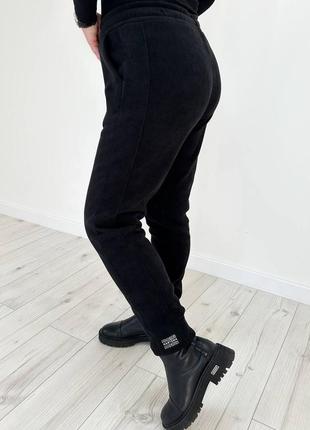 Чорні теплі вельветові брюки на флісі2 фото