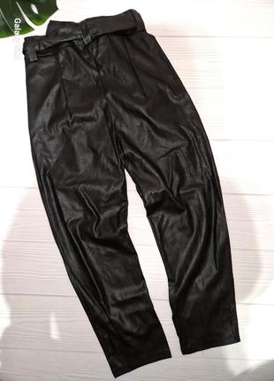 Черные брюки из экокожи р.s6 фото
