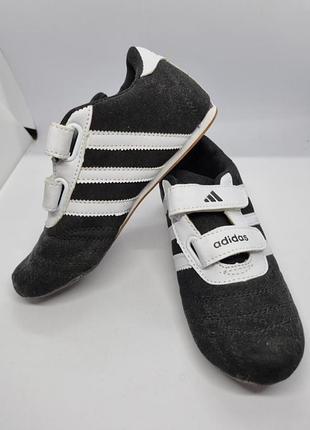 Кросівки adidas 3