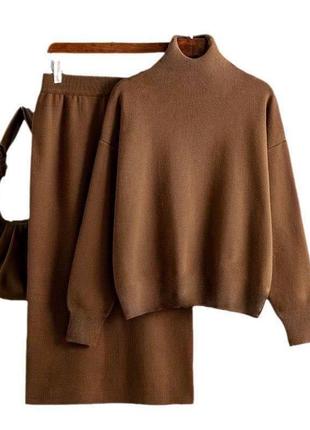 Женский современный базовый стильный трендовый молочный костюм с трикотажу свитер + юбка 20234 фото