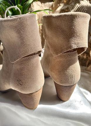 Ботильоны ботинкилярнатуральная замшалдюйма на шнуровке на каблуке9 фото