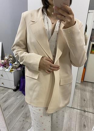 Пиджак ромашка оверсайз бежевый жакет деловой с подплечниками