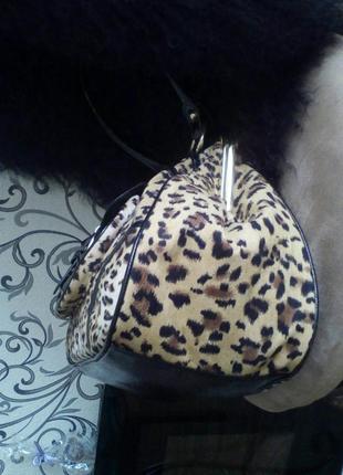 Крутая винтажная брендовая леопардовая сумка8 фото