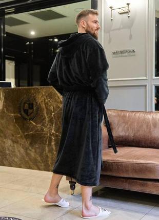 Турецкий теплый мужской домашний махровый халат на запах с карманами черного цвета ткань полированная махра4 фото