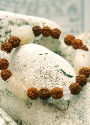 Браслет рудракша сколы горный хрусталь