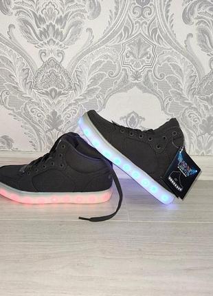 Новые кроссовки skechers c led-подсветкой и зарядкой usb.4 фото