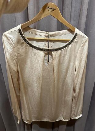 Блуза пудрового кольору з декором на горловині, розмір с-м, віскоза1 фото
