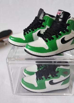 Міні взуття фінгер шузи nike air jordan у пластиковому кейсі зелені1 фото