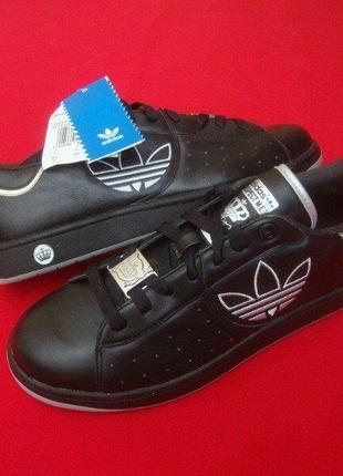Кросівки White adidas originals respect me оригінал 40 розмір 26 см
