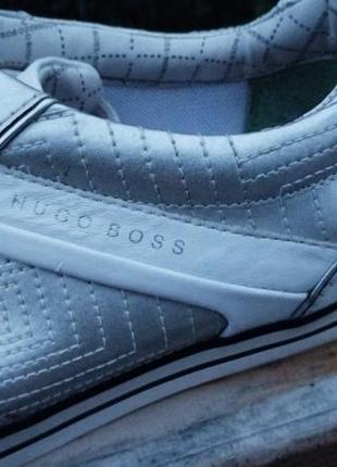 Hugo boss 
розмір 42-27см!9 фото