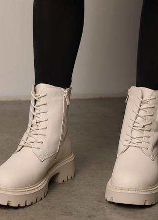 Топовые бежевые женские зимние высокие ботинки на массивной подошве кожаные,натуральная ко...