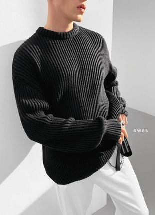 Чорний чоловічий светр оверсайз