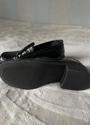 Черные ликовые туфли4 фото
