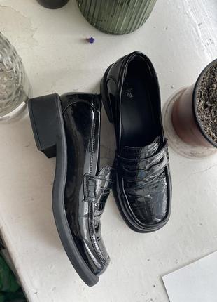 Черные ликовые туфли6 фото