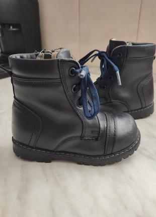 Классные кожаные ботинки на цигейке, демисезон/еврозима 15,5 см внутри10 фото