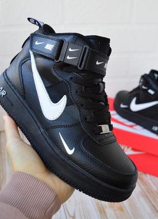 Nike air force 1 mid кросівки жіночі шкіряні зимові з хутром відмінна якість ботінки сапоги високі теплі найк форс чорні з білим