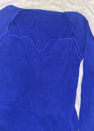 Женский трикотажный свитер с длинным рукавом и квадратным вырезом2 фото