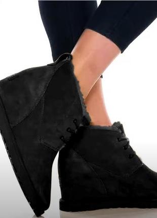 Женские кожаные зимние сапоги на танкетке ugg classic femme 40 размер1 фото