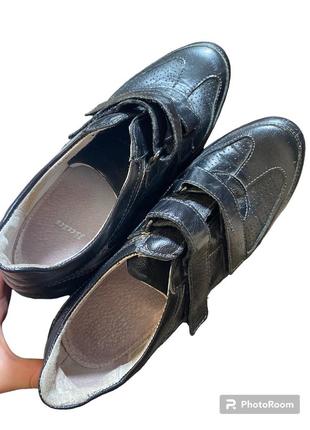 Жіночі туфлі bata2 фото