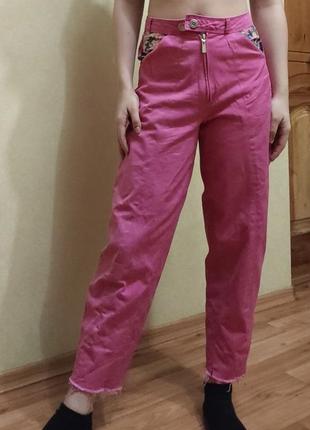 Розовые джинсы женские1 фото