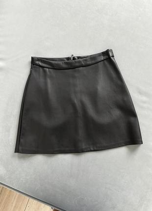 Юбка юбка трапеция из эко-кожи черная1 фото